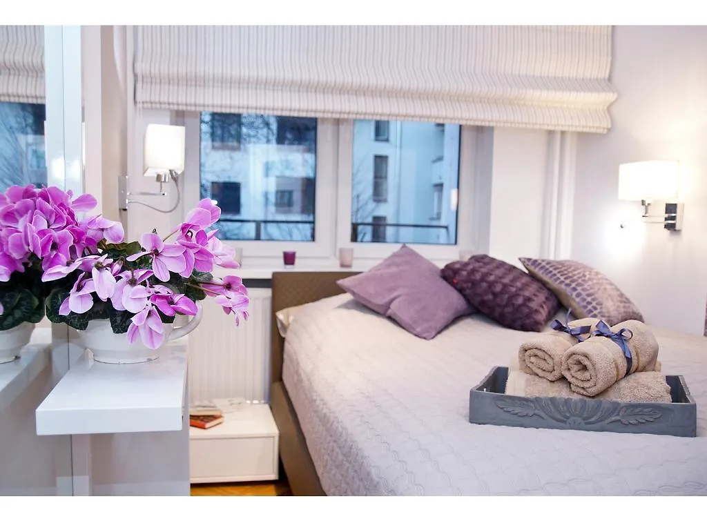 Srebrna Warsaw Apartment